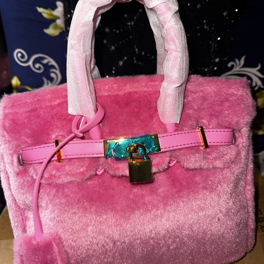 Pink Plush Crossbody Bag with Metallic Clasp